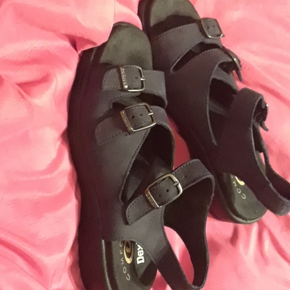 Dexter Comfort Scandals 1-1/2" wedge heel - Picture 3 of 8